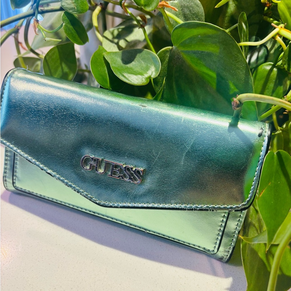 GUESS Metallic Green Wallet–As Is-stored, not heavily used”+guess card in place - Picture 2 of 9